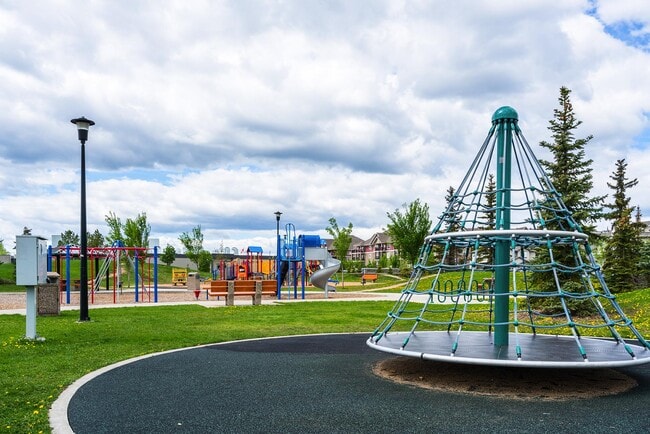 Building Photo - The Edge