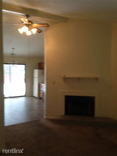 Building Photo - 205 Pepper St