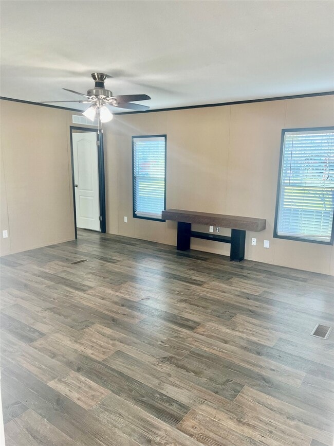 Building Photo - 21411 Russell Dr