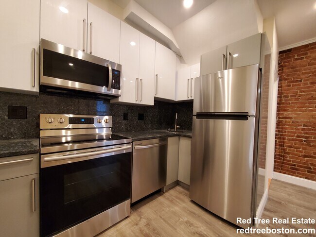 Foto del edificio - 1616 Beacon St