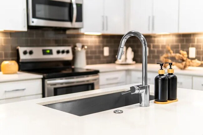 Photo - Move In, Save Big – One Month Rent-Free! Apartment