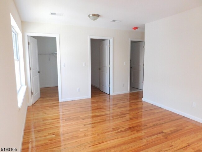 Building Photo - 131 Bellair Pl.