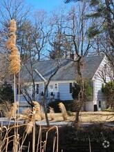 Building Photo - 1035 Shore Acres Dr