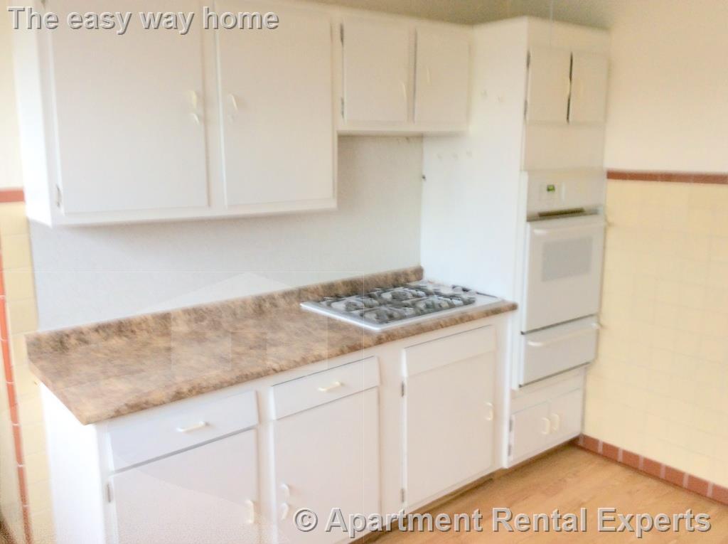 Photo - 16 Braemore Rd Unit #1