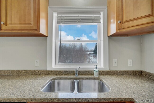 Foto del edificio - 4510 Broadway