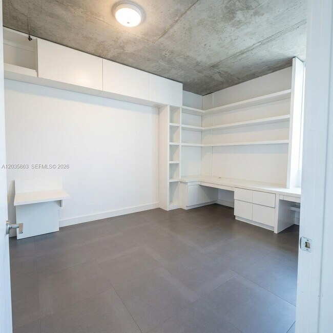 Foto del edificio - 234 NE 3rd St