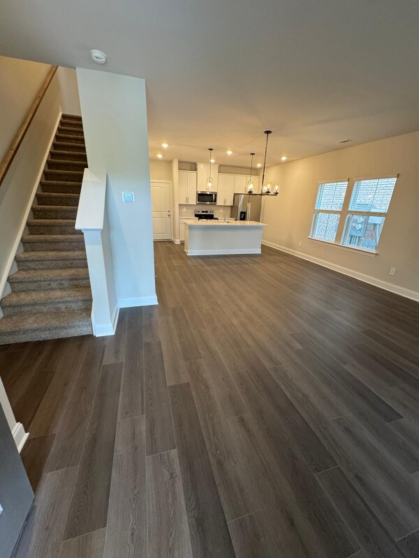 Foto del edificio - 204 Douglas Bend Rd