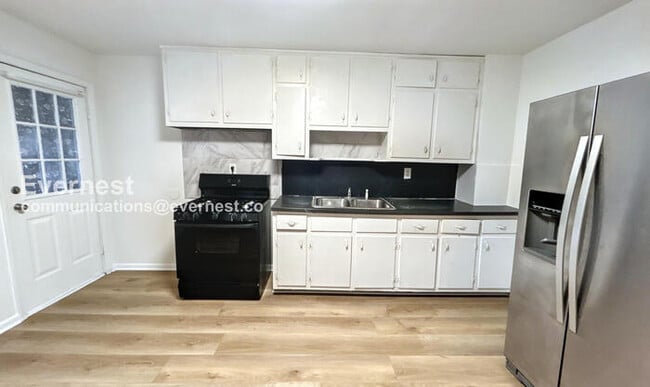 Building Photo - 2033 Nettie Ct