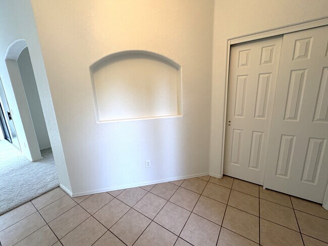 Foto del edificio - 1870 E Purple Martin Ln