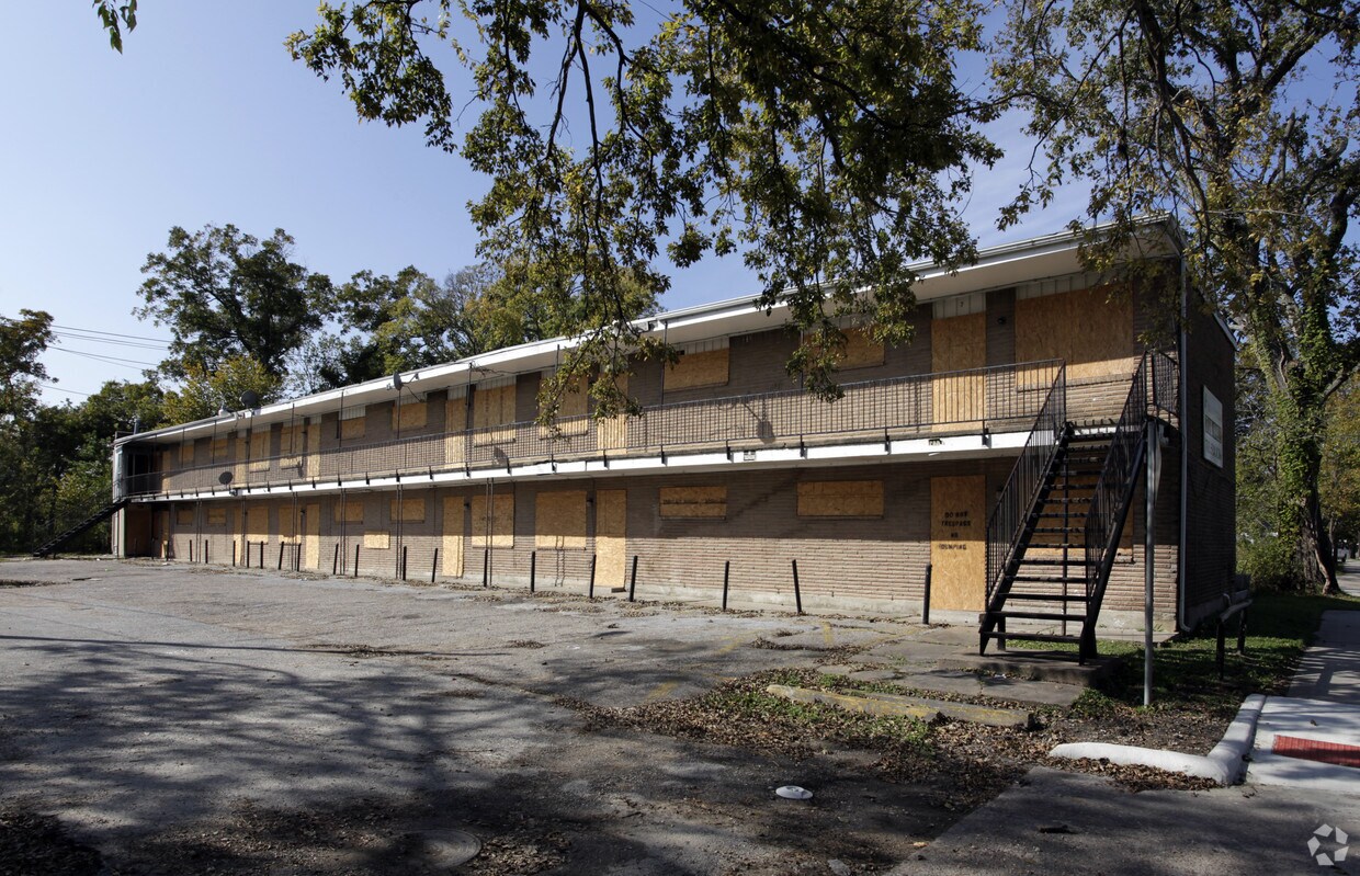 3308 Elgin Ct, Houston, TX 77004 Apartments in Houston, TX