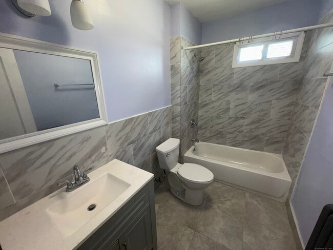 Foto del edificio - 50 Sharon St