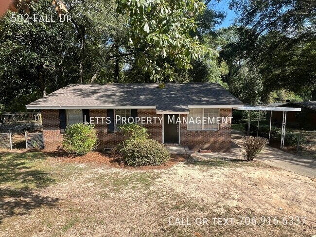 Building Photo - Quaint Brick Ranch newly Remodeled