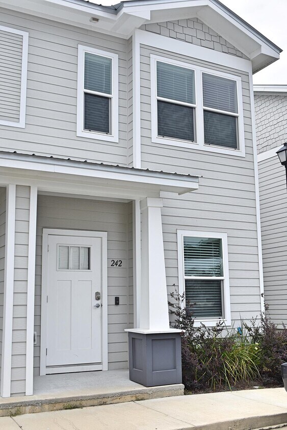 242 N Sand Palm Rd, Freeport, FL 32439 Townhome Rentals in Freeport