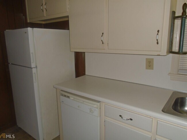 Building Photo - 437 Lockridge Ln