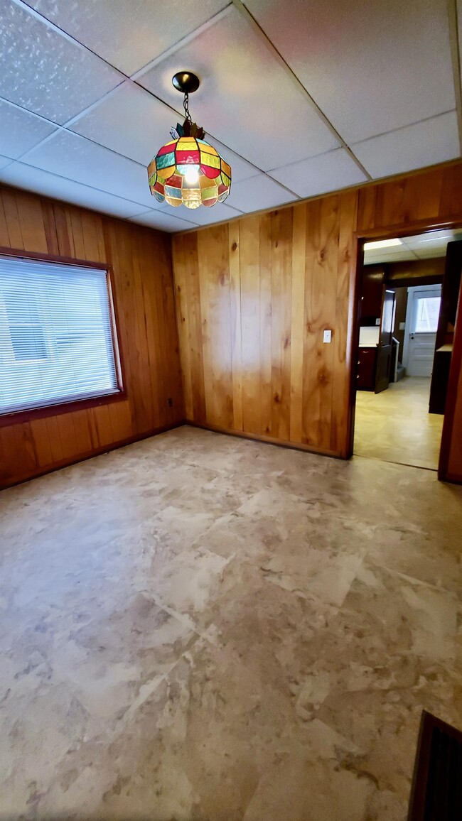 Building Photo - 124 Manilla St