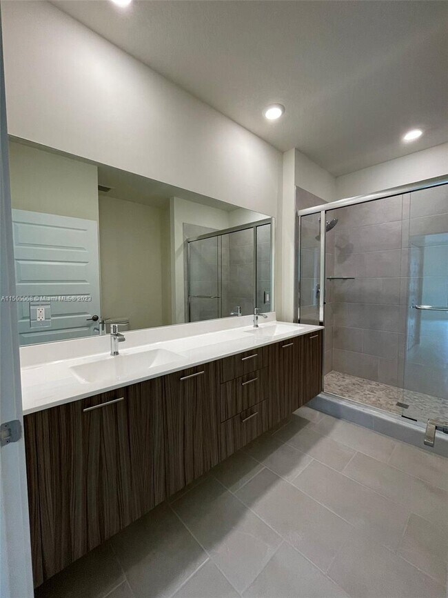 Foto del edificio - 8301 NW 41st St