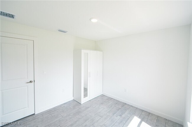 Foto del edificio - 2712 46th St SW
