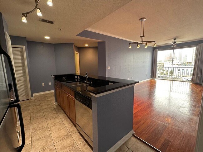 Foto del edificio - 700 S Harbour Island Blvd