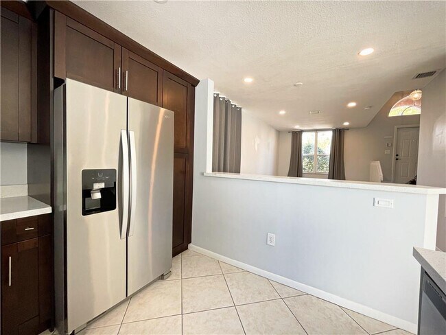 Foto del edificio - 777 NW 151st Ave