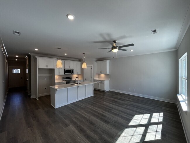 Foto del edificio - 232 Tyler Cornerstone Trl