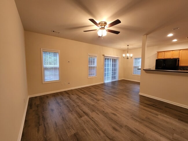 Building Photo - 3045 Cedar Glade Ln