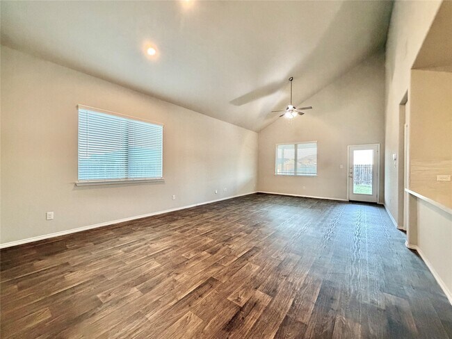 Foto del edificio - 5410 Pembrokeshire Cir