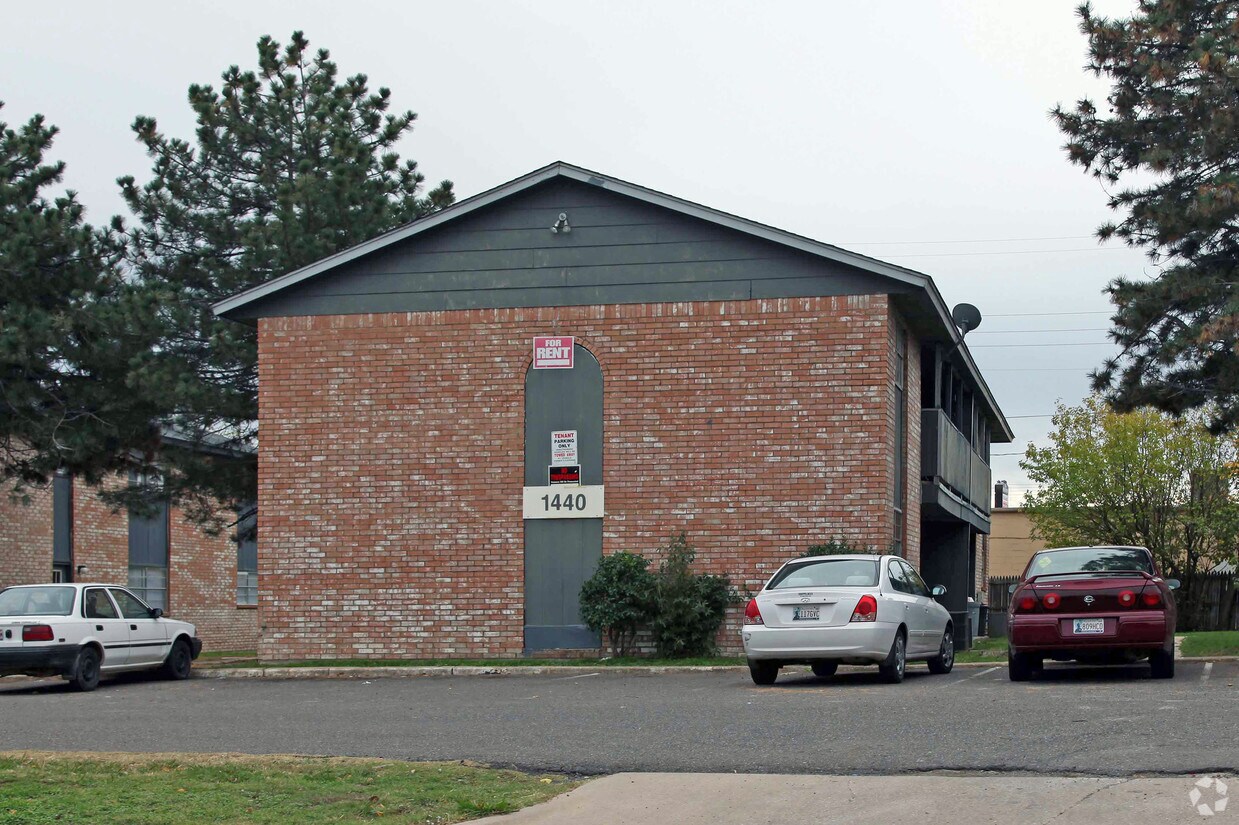 Foto del edificio - 1440 N Norman Ave