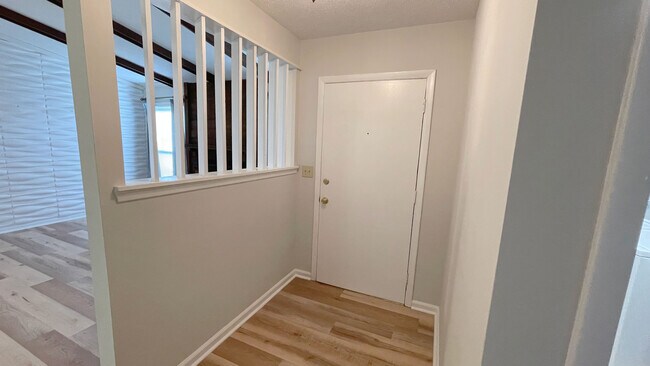 Foto del edificio - 1607 Burnley Dr