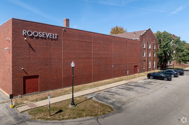 Imagen alternativa de la comunidad - Roosevelt School Apartments