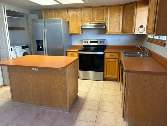 Foto del edificio - 2348 Rattlesnake Ct