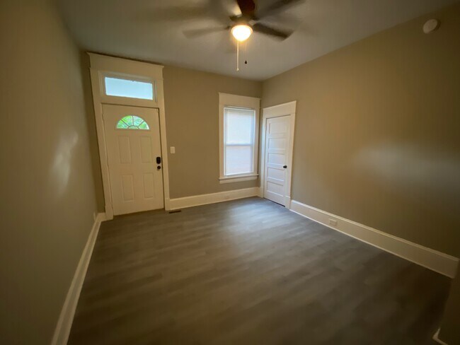 Foto del edificio - 1311 Chapman Ave Sw