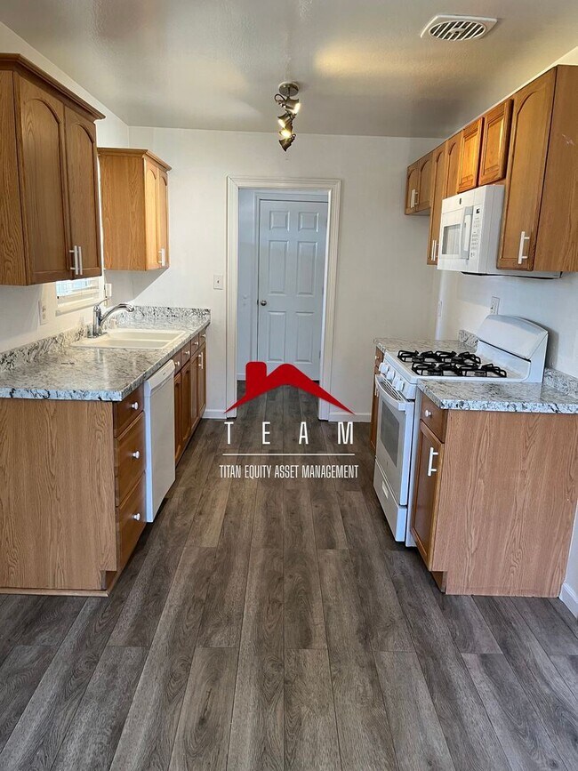 Foto del edificio - 3 br, 2 bath House - 5225 Cherokee Way