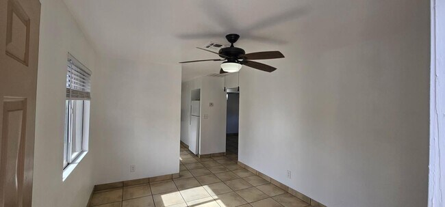 Building Photo - 1551 E Christy Dr