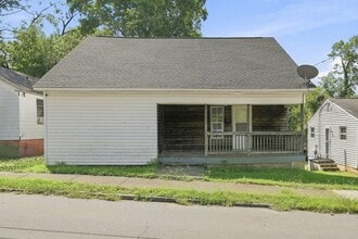 Building Photo - 1530 E Twenty-First St