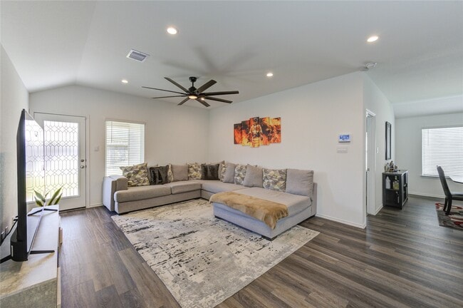 Foto del edificio - 5303 Creekstone Rise Ln