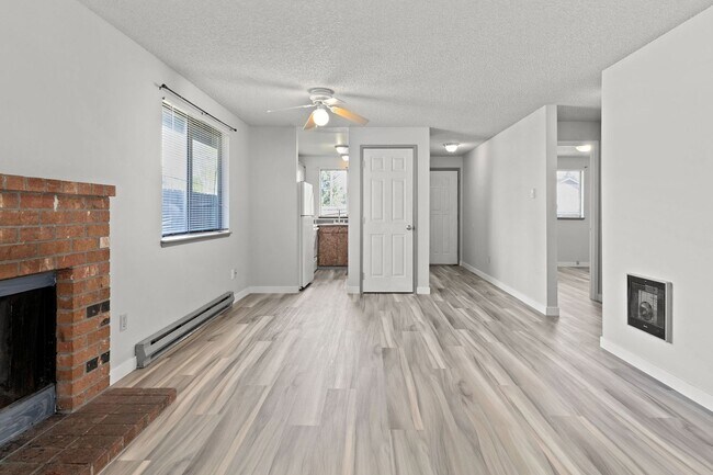 Foto del edificio - 13330-13330 E Burnside St