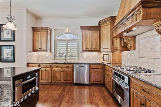 Building Photo - 4 br, 3.5 bath House - 1 Confidential