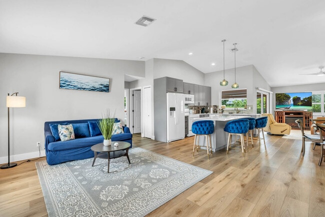 Building Photo - 81 Wickliffe Dr