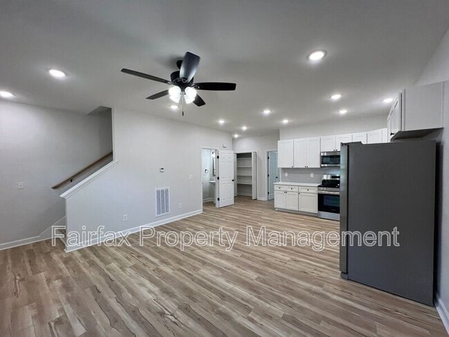 Building Photo - 1744 Morgantown Rd