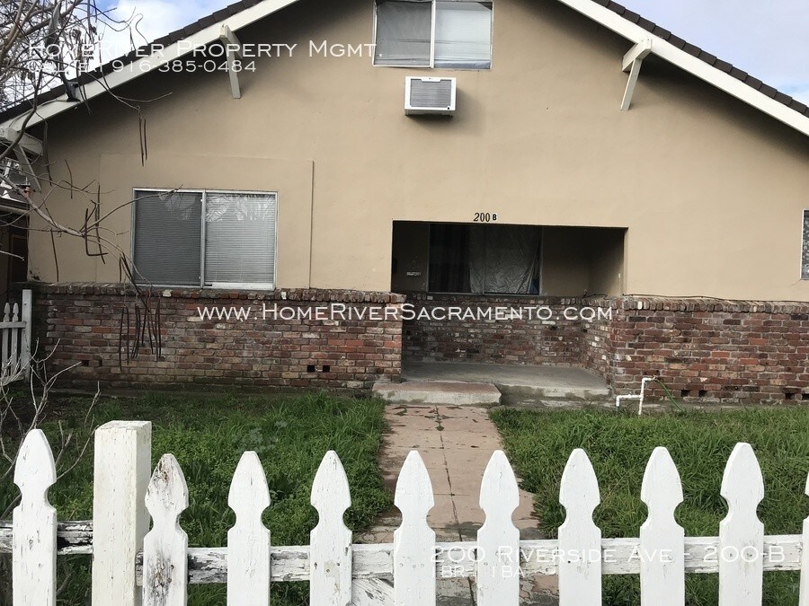 Primary Photo - Nice 1 bedroom with inside laundry hookup!