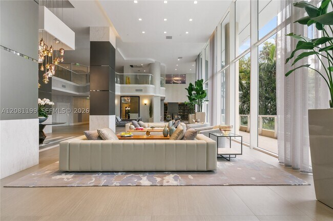 Foto del edificio - 21150 Point LPH 2902