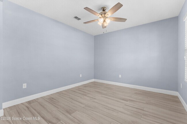 Building Photo - 402 Moray Dr