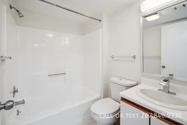 Building Photo - 200 College Park Dr