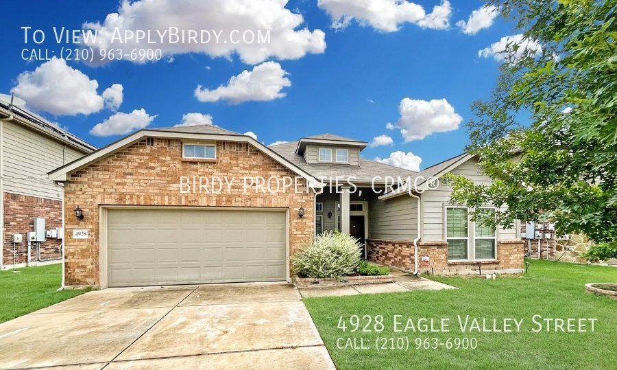 Foto principal - "Spacious 4-Bedroom Home with 2.5 Baths an...