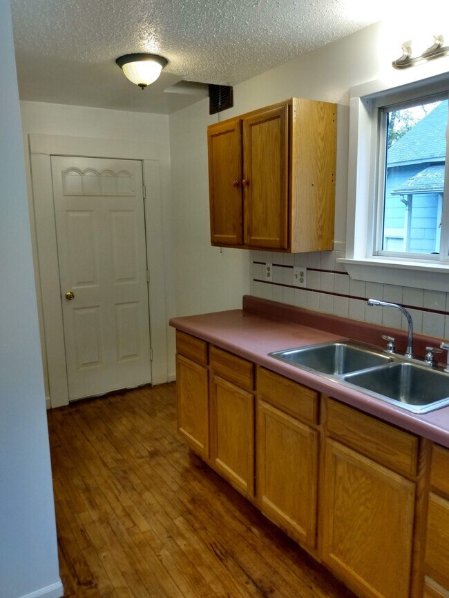 Foto del edificio - 701 Litchfield St