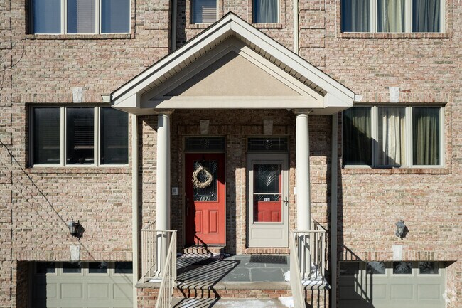 Entrance - 192 Undercliff Ave
