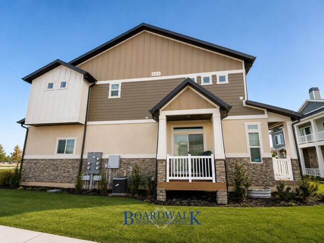 Foto del edificio - 5623 Coastal Ridge Ln