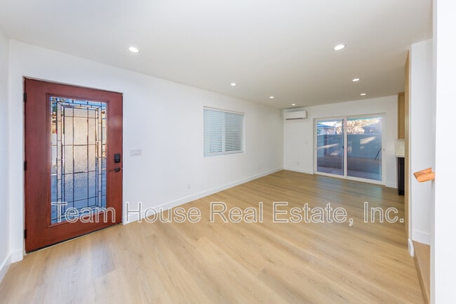 Building Photo - 7510 Etiwanda Ave