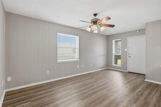 Foto del edificio - 128 Meador Ln