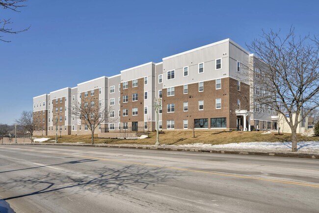 Foto del edificio - Newton Family Apartments